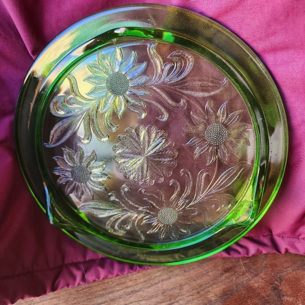 Vintage 1930's Depression Glass Green Color Dogwood Cake Plate